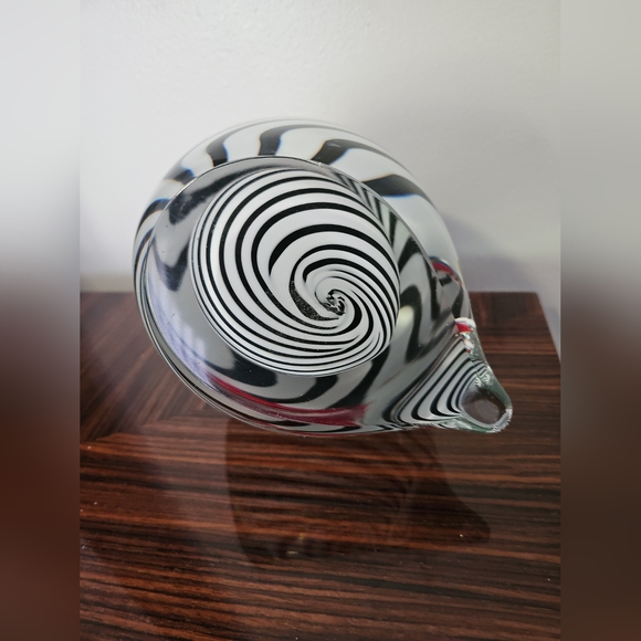 Vintage Murano  Toucan Glass Bird Figurine, Black & White Spiral. 9.5" Tall - Picture 4 of 16